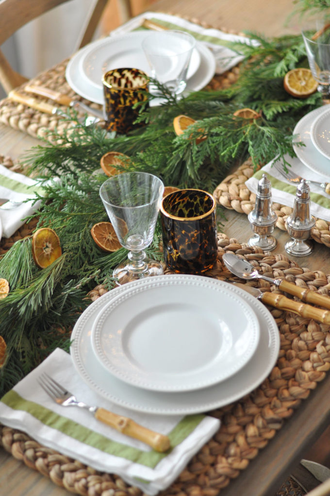 An All Natural Table Setting For, Natural Xmas Table Settings